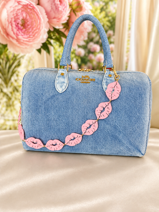 Blush Kiss Statement Chain
